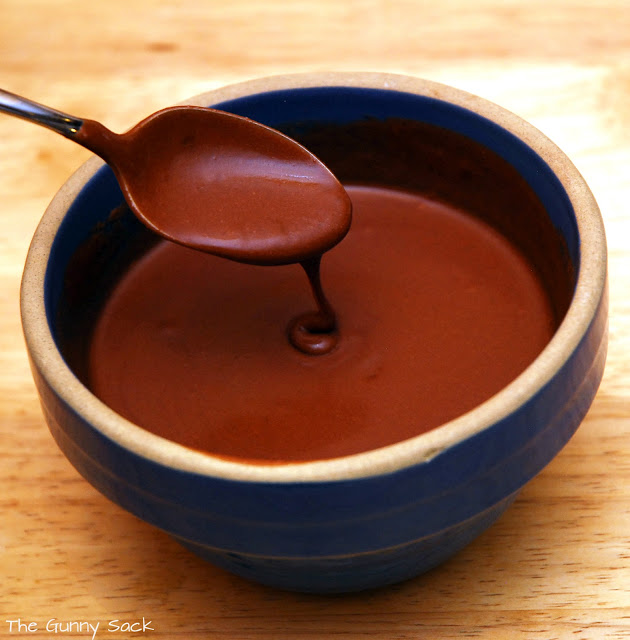 chocolate sauce