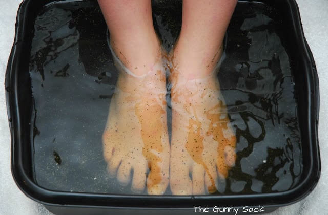 feet soaking