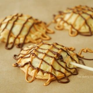 Peanut Butter Cup Drizzled Pie Pops