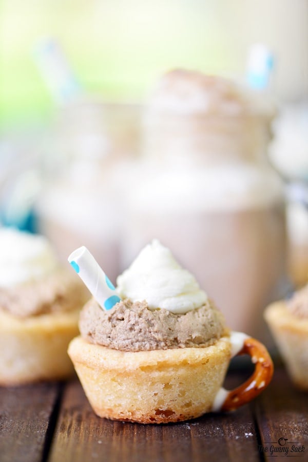Root Beer Float Cookie Cup With Mini Straw