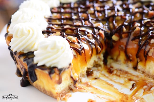 inside view of turtle cheesecake