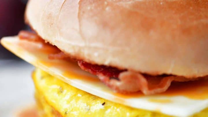 https://www.thegunnysack.com/wp-content/uploads/2018/01/Bacon-Egg-Cheese-Bagel-Breakfast-Sandwich-720x405.jpg