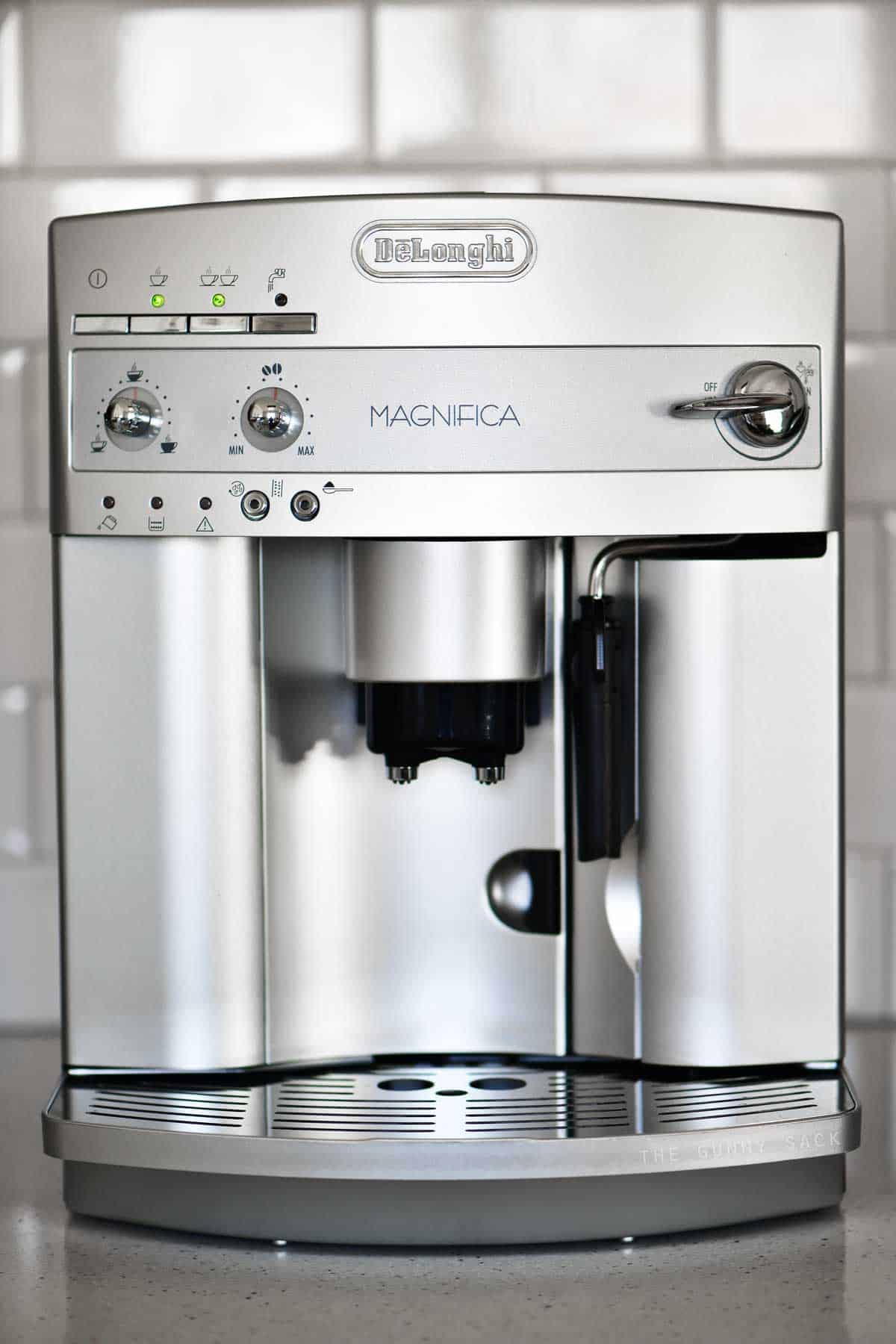 Delonghi Magnifica Super Automatic Espresso Coffee Machine