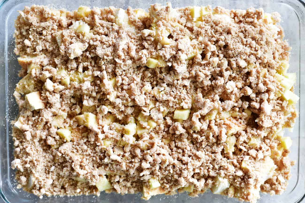 add crumb topping to apple cinnamon french toast casserole