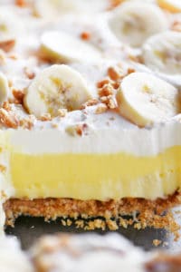 banana cheesecake dessert layers in slice