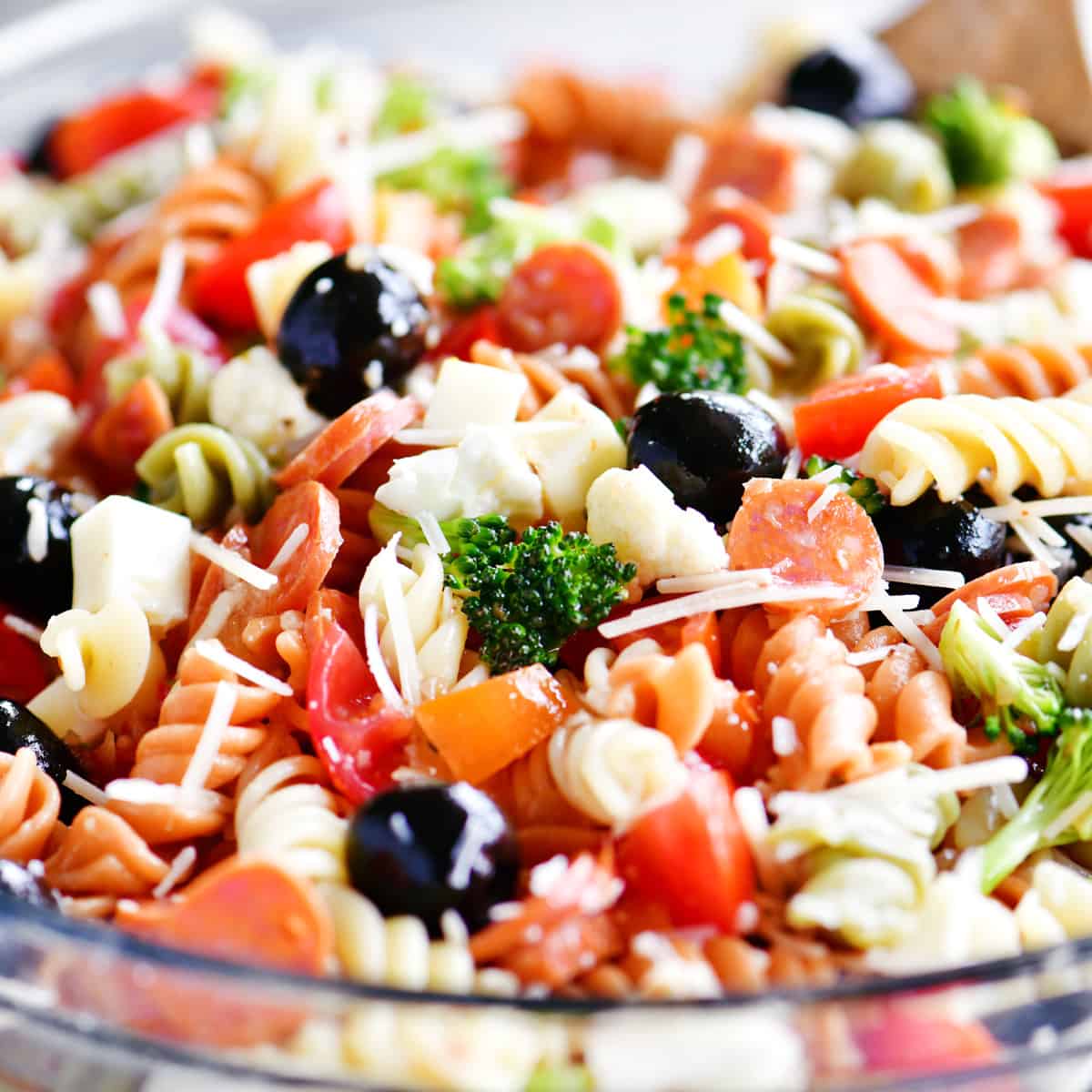 pasta salad with green olives and italian dressing Italian Pasta Salad