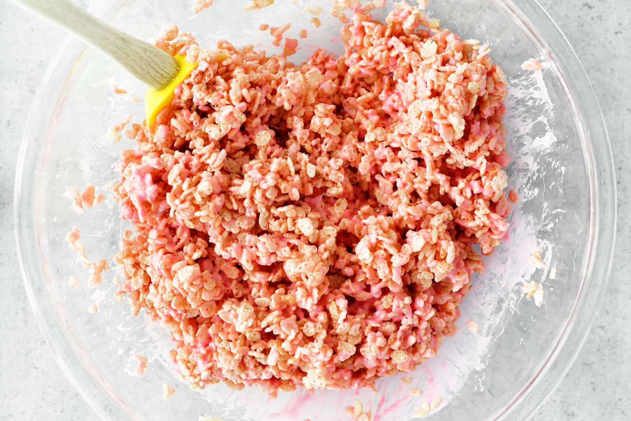 pink rice krispies treats mixture