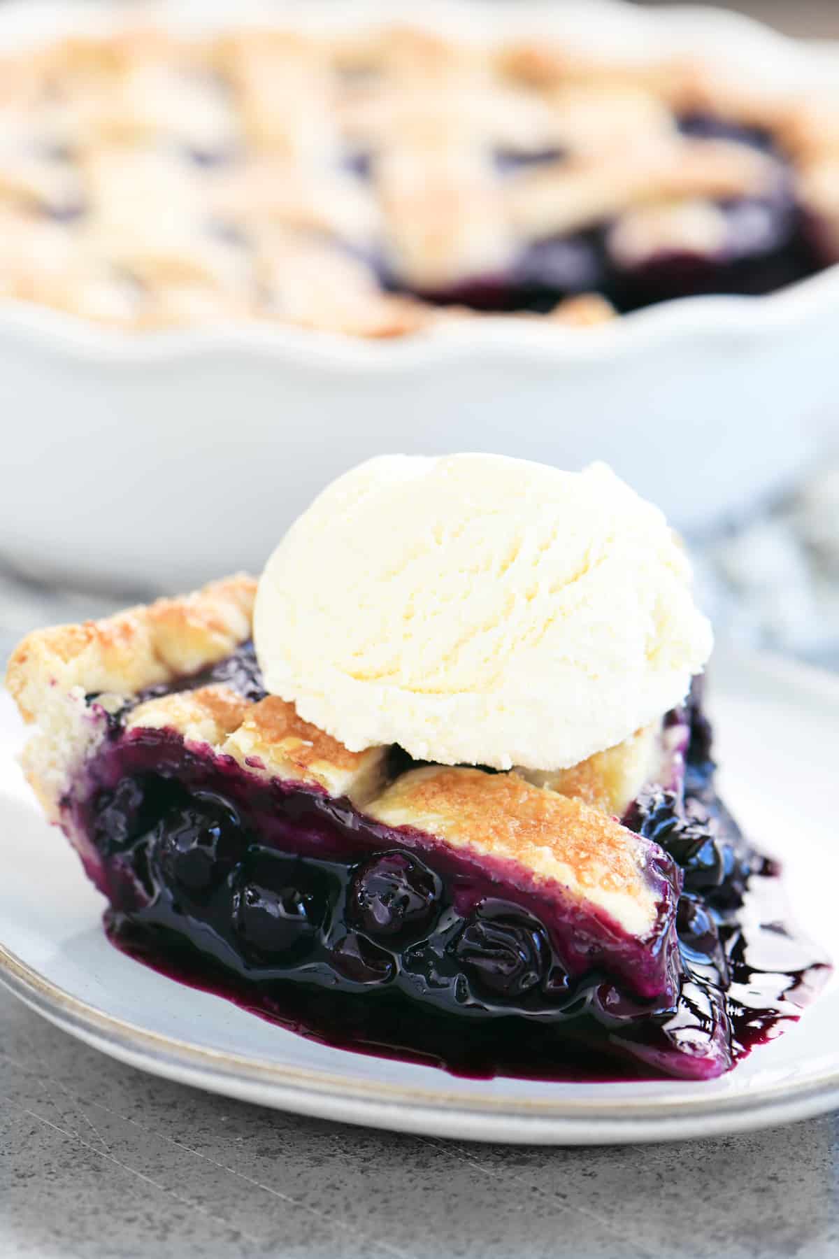 blueberry pie a la mode