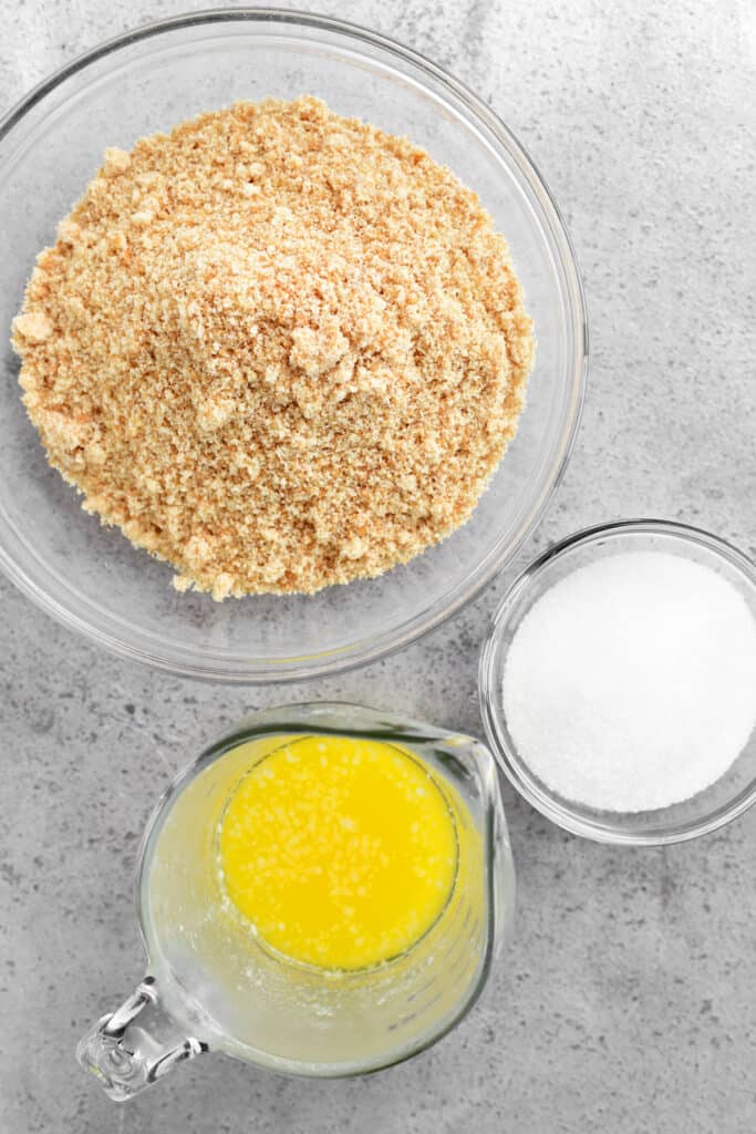 nilla wafer cookie crust ingredients in bowls