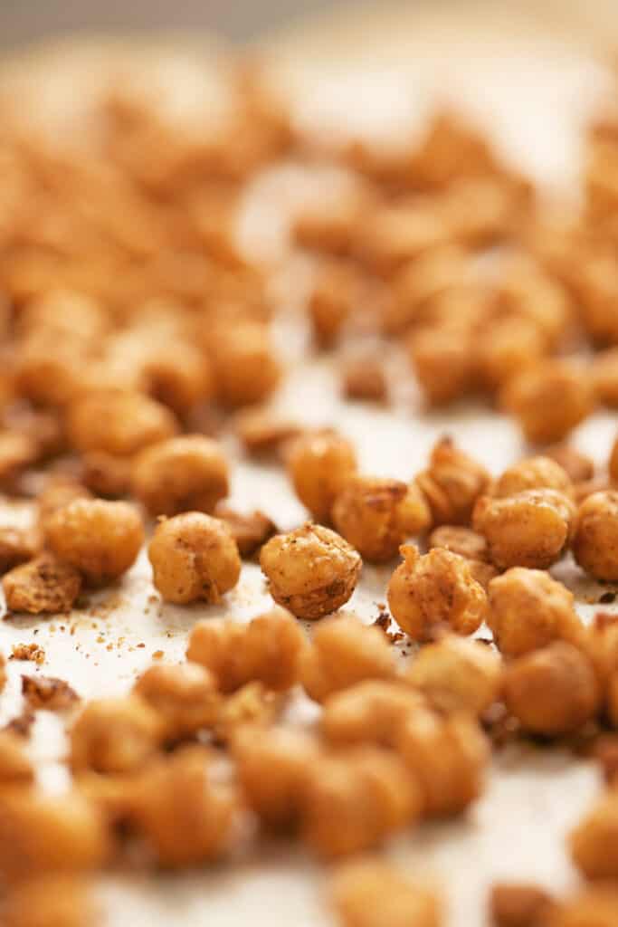 close up of crunchy roasted chickpeas