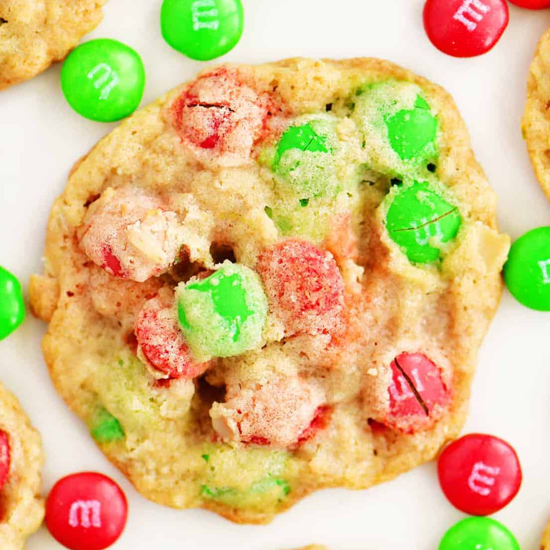 christmas oatmeal m and m cookie.
